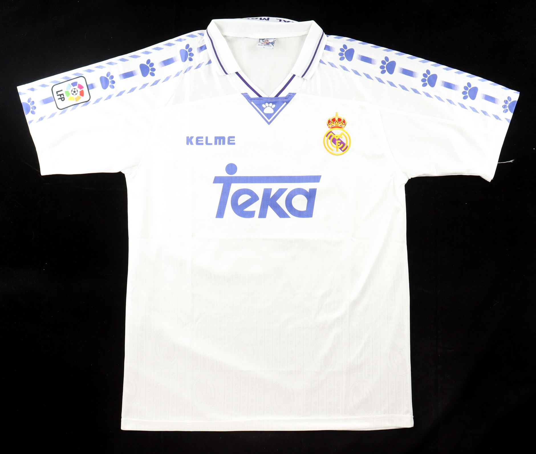Hugo Sanchez Signed Real Madrid Kelme Authentic Jersey Inscribed "Sep/24" (Beckett) at PristineAuction.com Hugo Sanchez Signed Real Madrid Kelme Authentic Jersey Inscribed "Sep/24" (Beckett) at PristineAuction.com