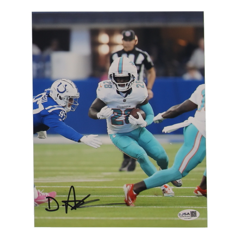 De'von Achane Signed Dolphins 8x10 Photo (JSA) at PristineAuction.com De'von Achane Signed Dolphins 8x10 Photo (JSA) at PristineAuction.com