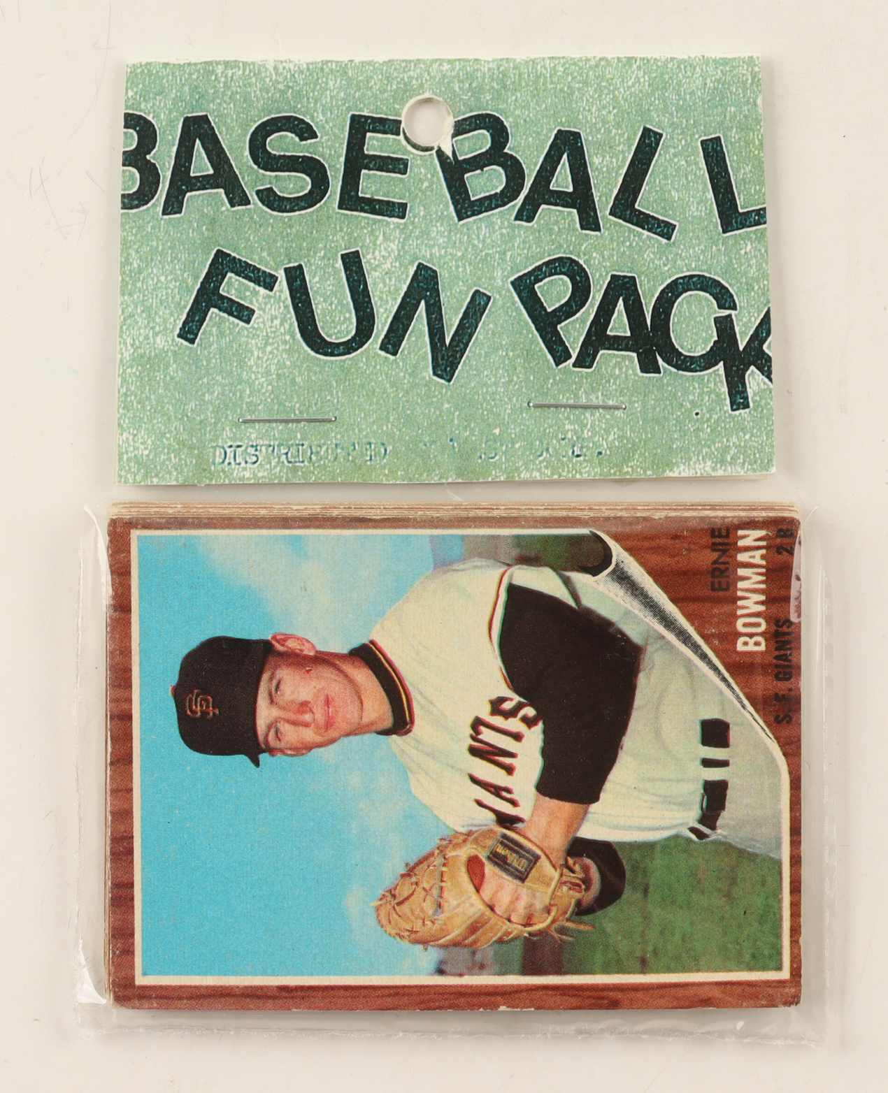 1962 Topps Baseball Card Fun Pack with (10) Cards at PristineAuction.com 1962 Topps Baseball Card Fun Pack with (10) Cards at PristineAuction.com