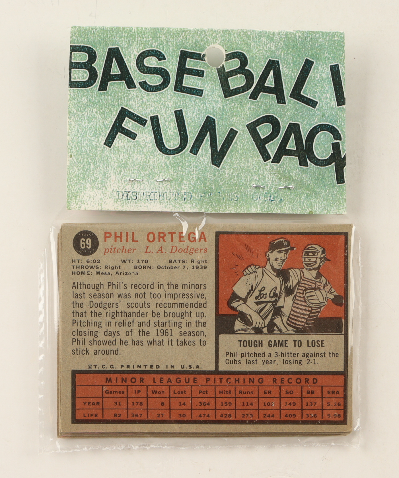 1962 Topps Baseball Card Fun Pack with (10) Cards at PristineAuction.com 1962 Topps Baseball Card Fun Pack with (10) Cards at PristineAuction.com