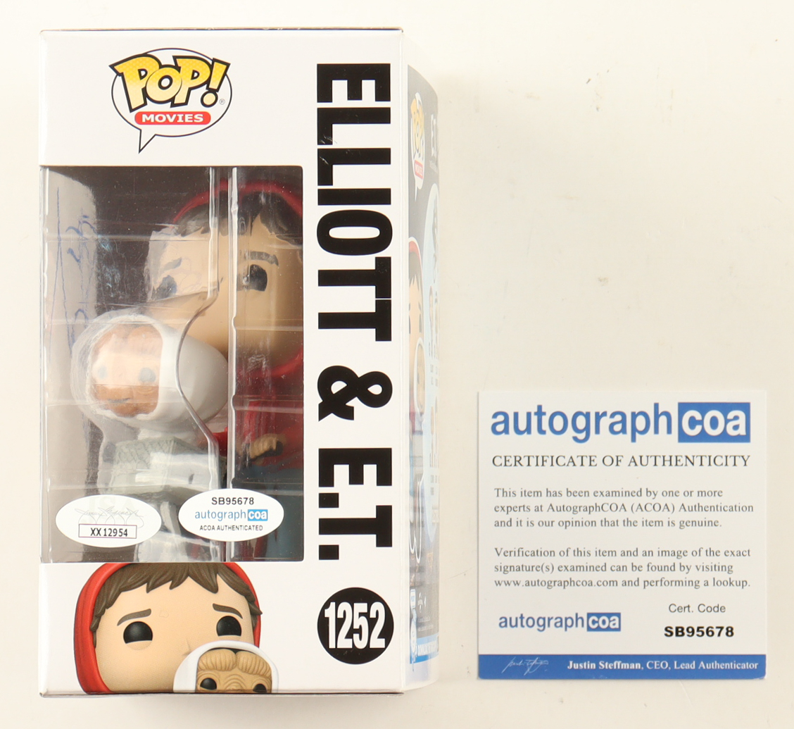 Steven Spielberg Signed "E.T. The Extra-Terrestrial" #1252 Elliott & E.T. Funko Pop! Vinyl Figure (AutographCOA & JSA) at PristineAuction.com Steven Spielberg Signed "E.T. The Extra-Terrestrial" #1252 Elliott & E.T. Funko Pop! Vinyl Figure (AutographCOA & JSA) at PristineAuction.com