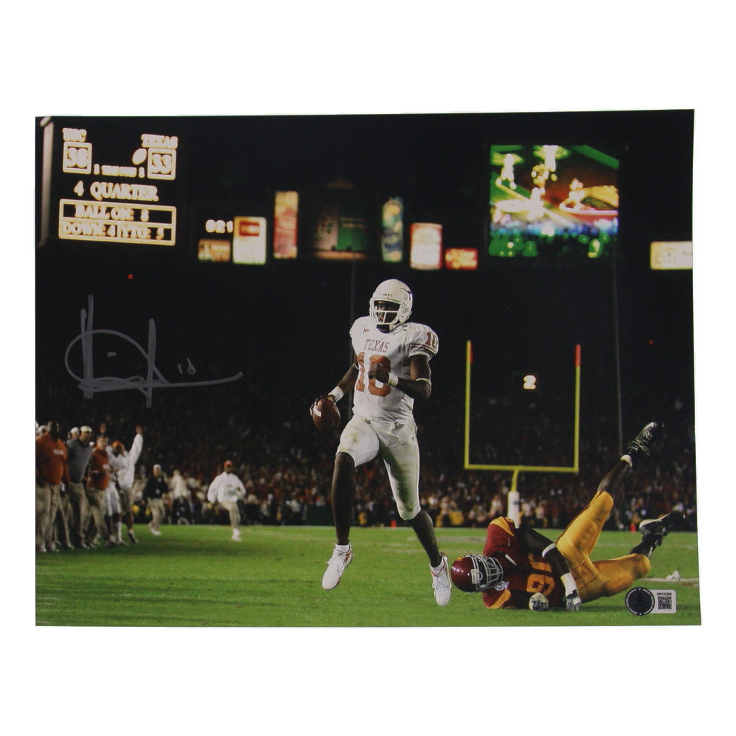 Vince Young Signed Texas Longhorns 11x14 Photo (Beckett) at PristineAuction.com Vince Young Signed Texas Longhorns 11x14 Photo (Beckett) at PristineAuction.com
