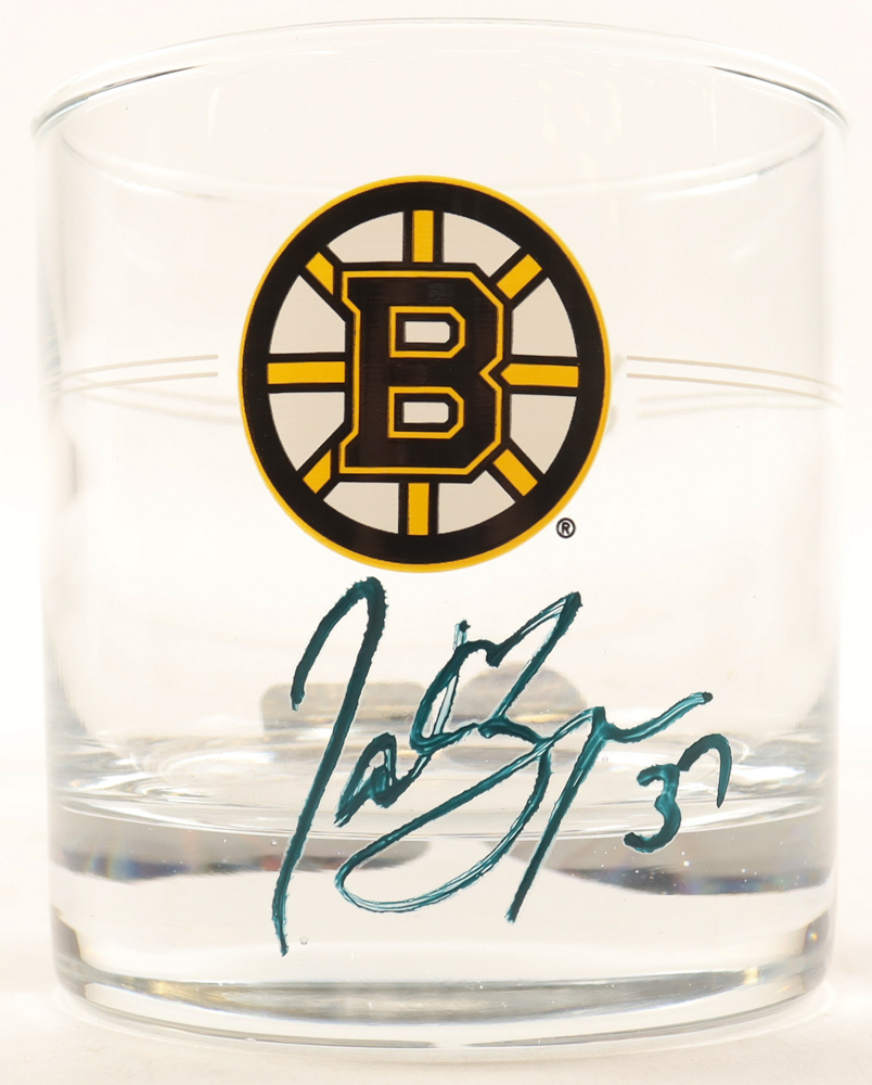 Patrice Bergeron Signed Bruins Jack Daniels Rocks Glass (Bergeron) at PristineAuction.com Patrice Bergeron Signed Bruins Jack Daniels Rocks Glass (Bergeron) at PristineAuction.com