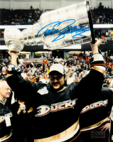 Teemu Selanne Signed Ducks 8x10 Photo (Premium Autographs) at PristineAuction.com