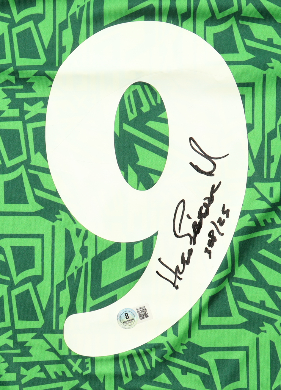 Hugo Sanchez Signed Mexico Umbro Authentic Jersey Inscribed "Sep/25" (Beckett) at PristineAuction.com Hugo Sanchez Signed Mexico Umbro Authentic Jersey Inscribed "Sep/25" (Beckett) at PristineAuction.com