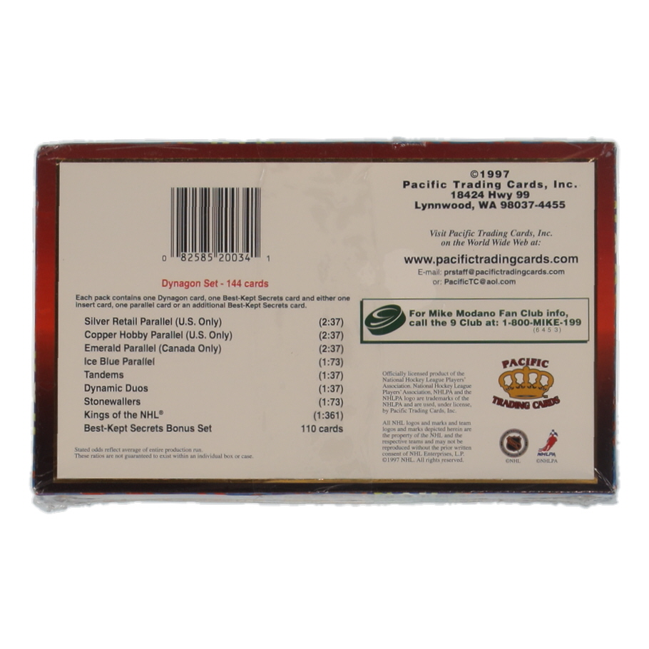 1997-98 Pacific Dynagon Hockey Hobby Box at PristineAuction.com 1997-98 Pacific Dynagon Hockey Hobby Box at PristineAuction.com