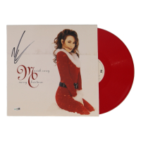Mariah Carey Signed "Merry Christmas" Vinyl Record Album (JSA) at PristineAuction.com