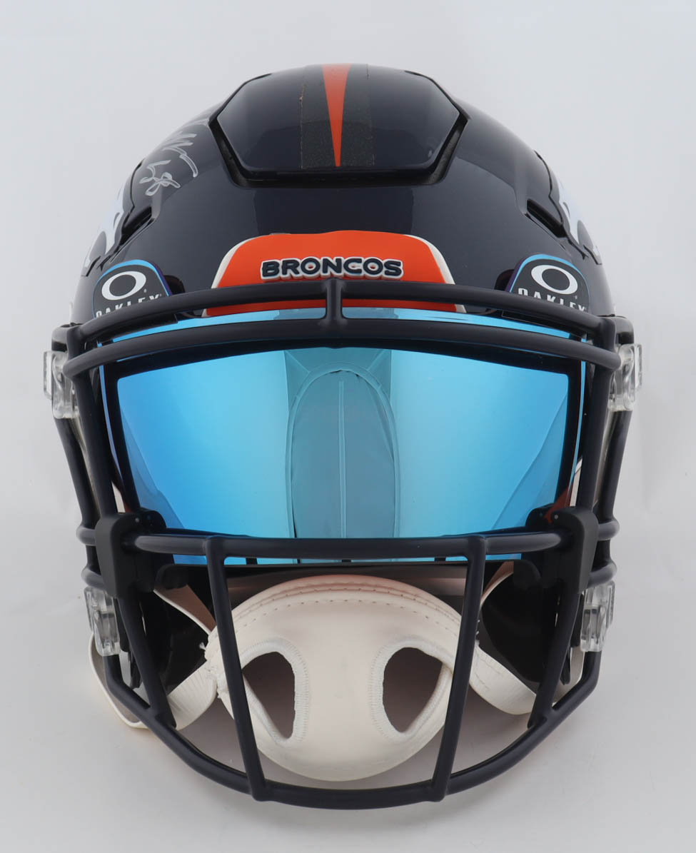 Von Miller Signed Broncos Full-Size Authentic On-Field Speed-Flex Helmet With Oakley Visor (Beckett) at PristineAuction.com Von Miller Signed Broncos Full-Size Authentic On-Field Speed-Flex Helmet With Oakley Visor (Beckett) at PristineAuction.com