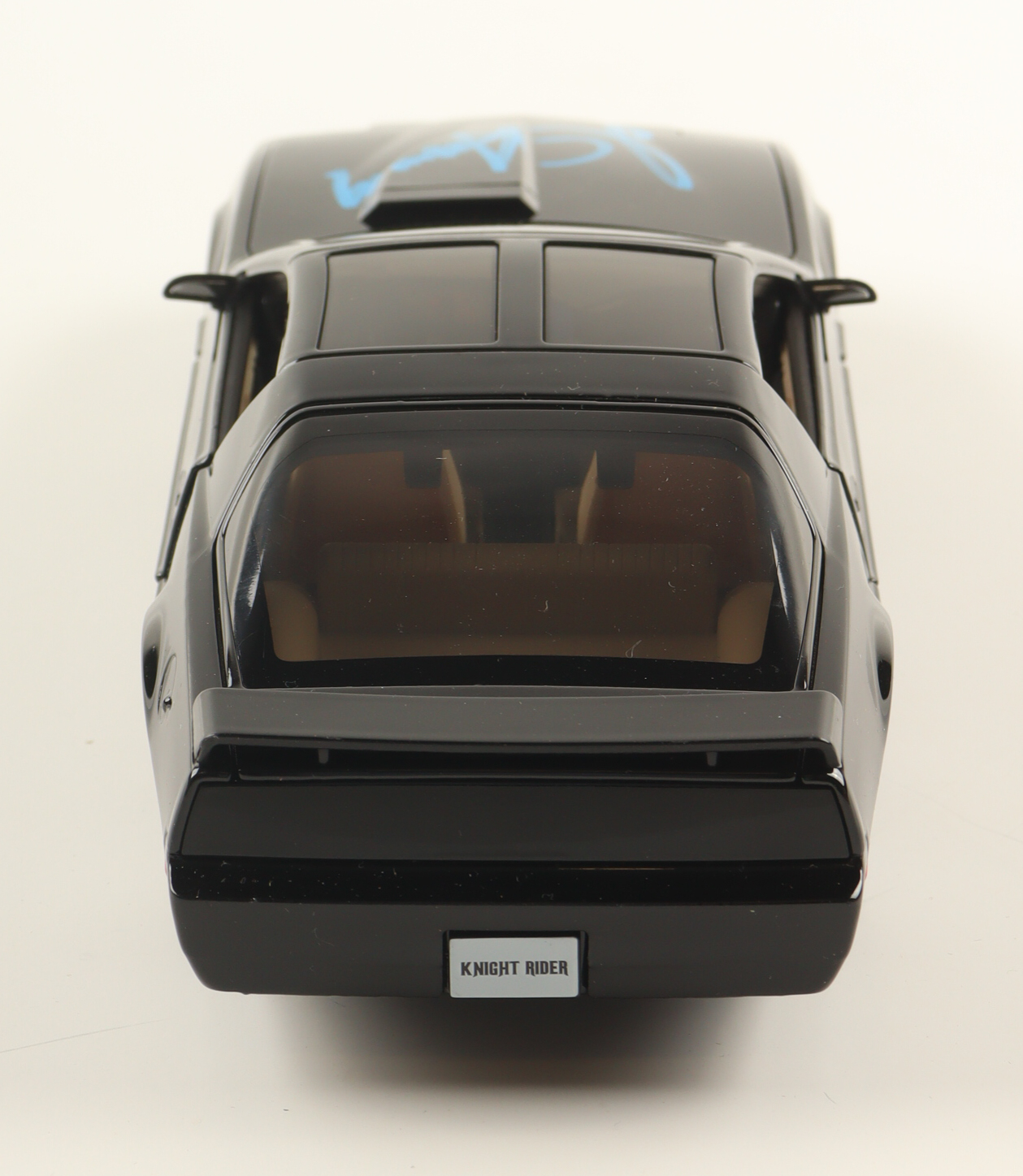 David Hasselhoff Signed "Knight Rider" 1:24 Diecast Car (Beckett) at PristineAuction.com David Hasselhoff Signed "Knight Rider" 1:24 Diecast Car (Beckett) at PristineAuction.com