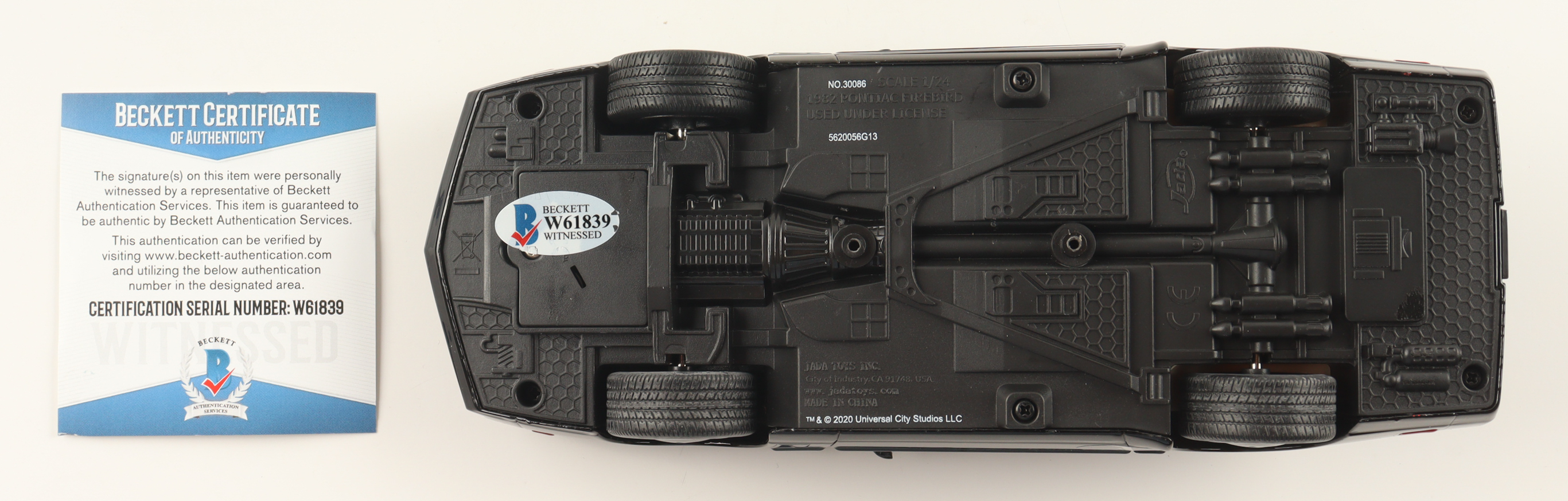 David Hasselhoff Signed "Knight Rider" 1:24 Diecast Car (Beckett) at PristineAuction.com David Hasselhoff Signed "Knight Rider" 1:24 Diecast Car (Beckett) at PristineAuction.com