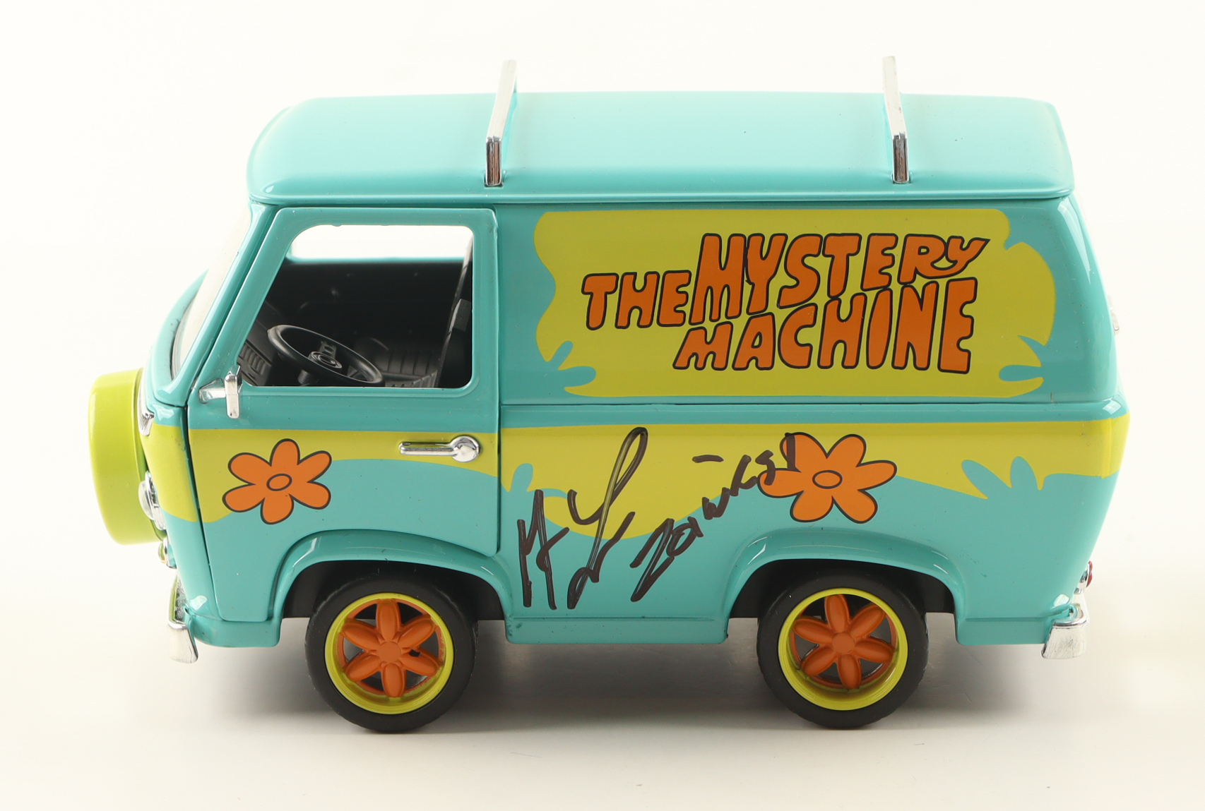 Matthew Lillard Signed "Scooby Doo" The Mystery Machine 1:24 Diecast Van Inscribed "Zoinks!" (Beckett) at PristineAuction.com Matthew Lillard Signed "Scooby Doo" The Mystery Machine 1:24 Diecast Van Inscribed "Zoinks!" (Beckett) at PristineAuction.com