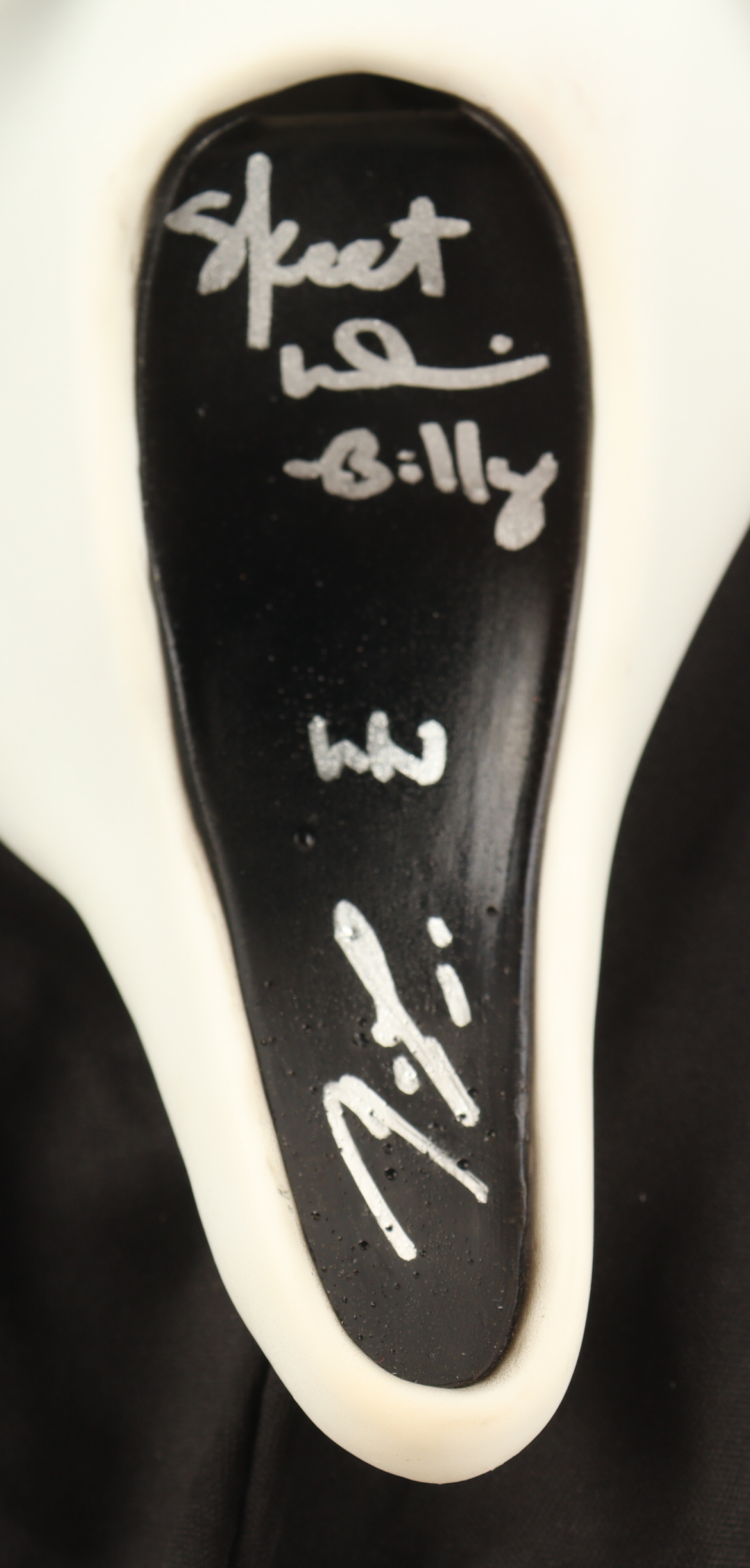 Matthew Lillard & Skeet Ulrich Signed "Scream" Ghostface Mask Inscribed "Stu" & "Billy" (Beckett) at PristineAuction.com Matthew Lillard & Skeet Ulrich Signed "Scream" Ghostface Mask Inscribed "Stu" & "Billy" (Beckett) at PristineAuction.com