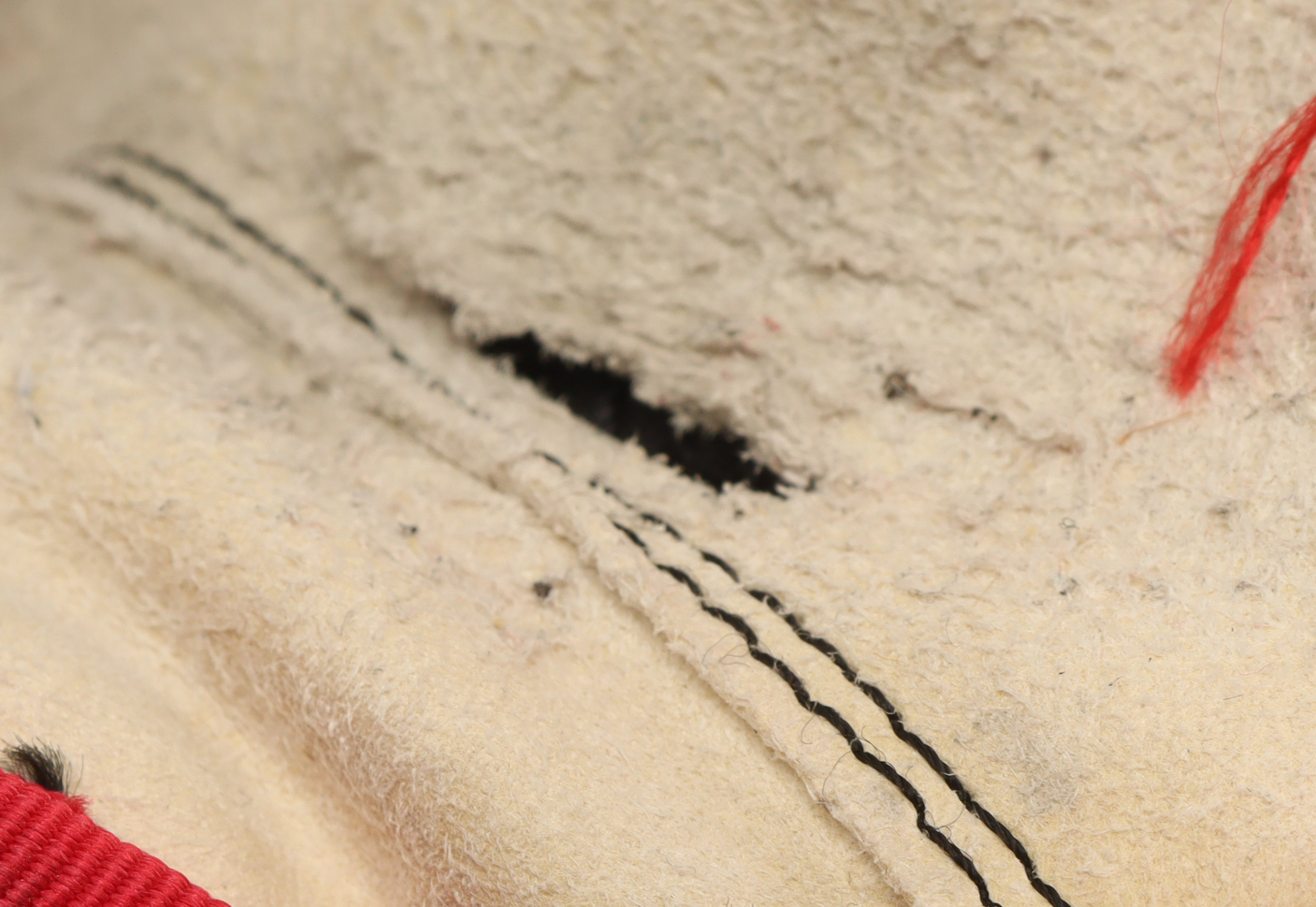 Patrick Kane Signed 2021-22 Game Used Bauer Hockey Gloves (JSA) at PristineAuction.com Patrick Kane Signed 2021-22 Game Used Bauer Hockey Gloves (JSA) at PristineAuction.com