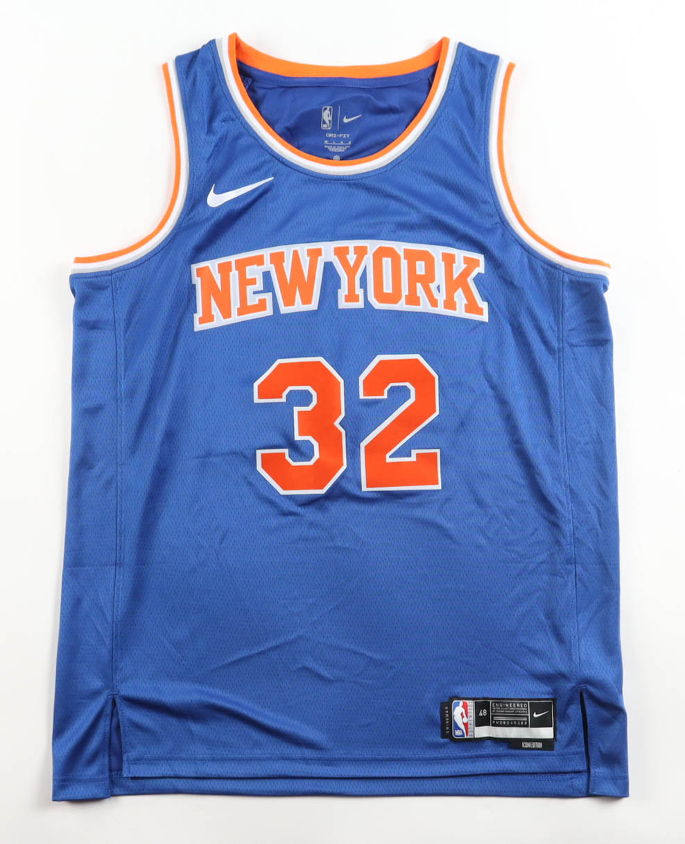 Karl-Anthony Towns Signed Knicks Nike Authentic Jersey (PSA) at PristineAuction.com Karl-Anthony Towns Signed Knicks Nike Authentic Jersey (PSA) at PristineAuction.com