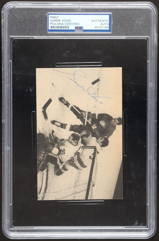 Gordie Howe Signed Red Wings 4x6 Photo (PSA) at PristineAuction.com Gordie Howe Signed Red Wings 4x6 Photo (PSA) at PristineAuction.com