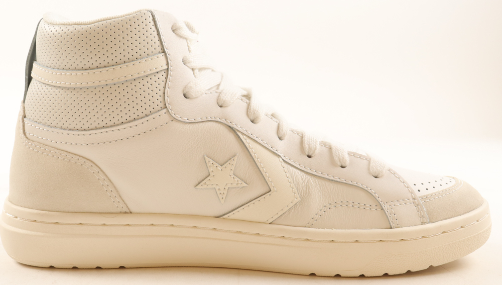 Larry Bird Signed Converse All Star Shoes with Display Case (PSA) at PristineAuction.com Larry Bird Signed Converse All Star Shoes with Display Case (PSA) at PristineAuction.com