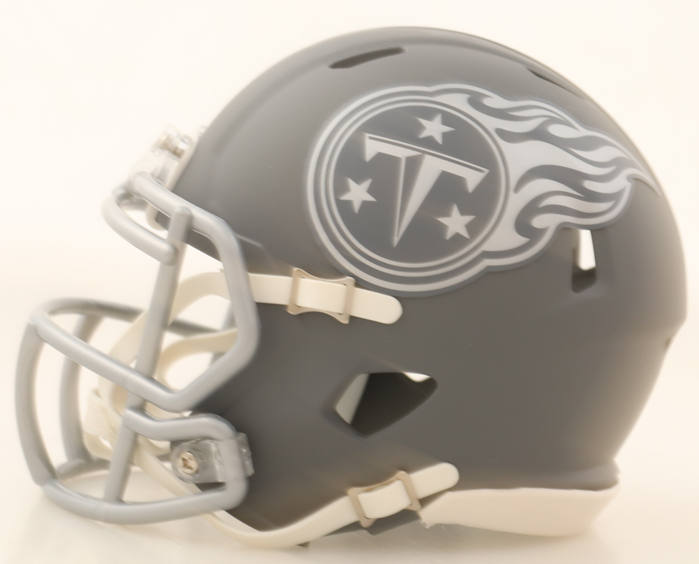 Derrick Mason Signed Titans Slate Alternate Speed Mini Helmet (Schwartz) at PristineAuction.com Derrick Mason Signed Titans Slate Alternate Speed Mini Helmet (Schwartz) at PristineAuction.com