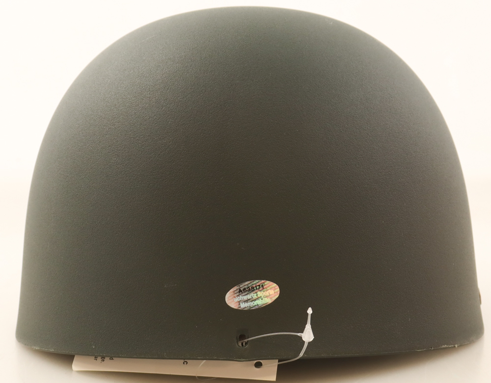 Tom Berenger Signed "Platoon" Replica Army Helmet Inscribed "SSG Barnes" (Schwartz) at PristineAuction.com Tom Berenger Signed "Platoon" Replica Army Helmet Inscribed "SSG Barnes" (Schwartz) at PristineAuction.com