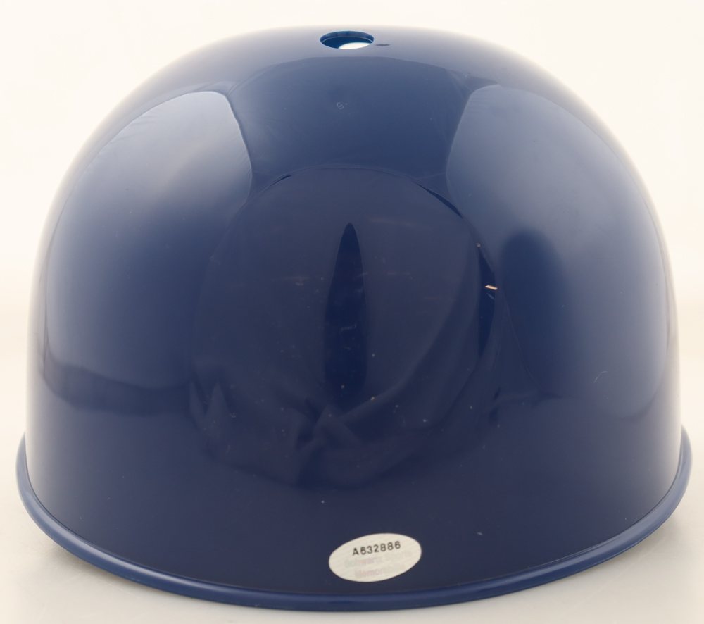 Juan Gonzalez Signed Rangers Full-Size Batting Helmet Inscribed "434 HR's" (Schwartz) at PristineAuction.com Juan Gonzalez Signed Rangers Full-Size Batting Helmet Inscribed "434 HR's" (Schwartz) at PristineAuction.com