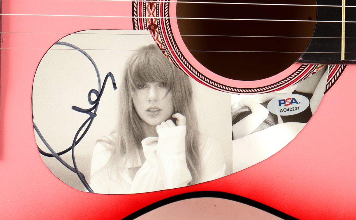 Taylor Swift Guitar with Signed Custom Insert Pickguard (PSA) at PristineAuction.com Taylor Swift Guitar with Signed Custom Insert Pickguard (PSA) at PristineAuction.com