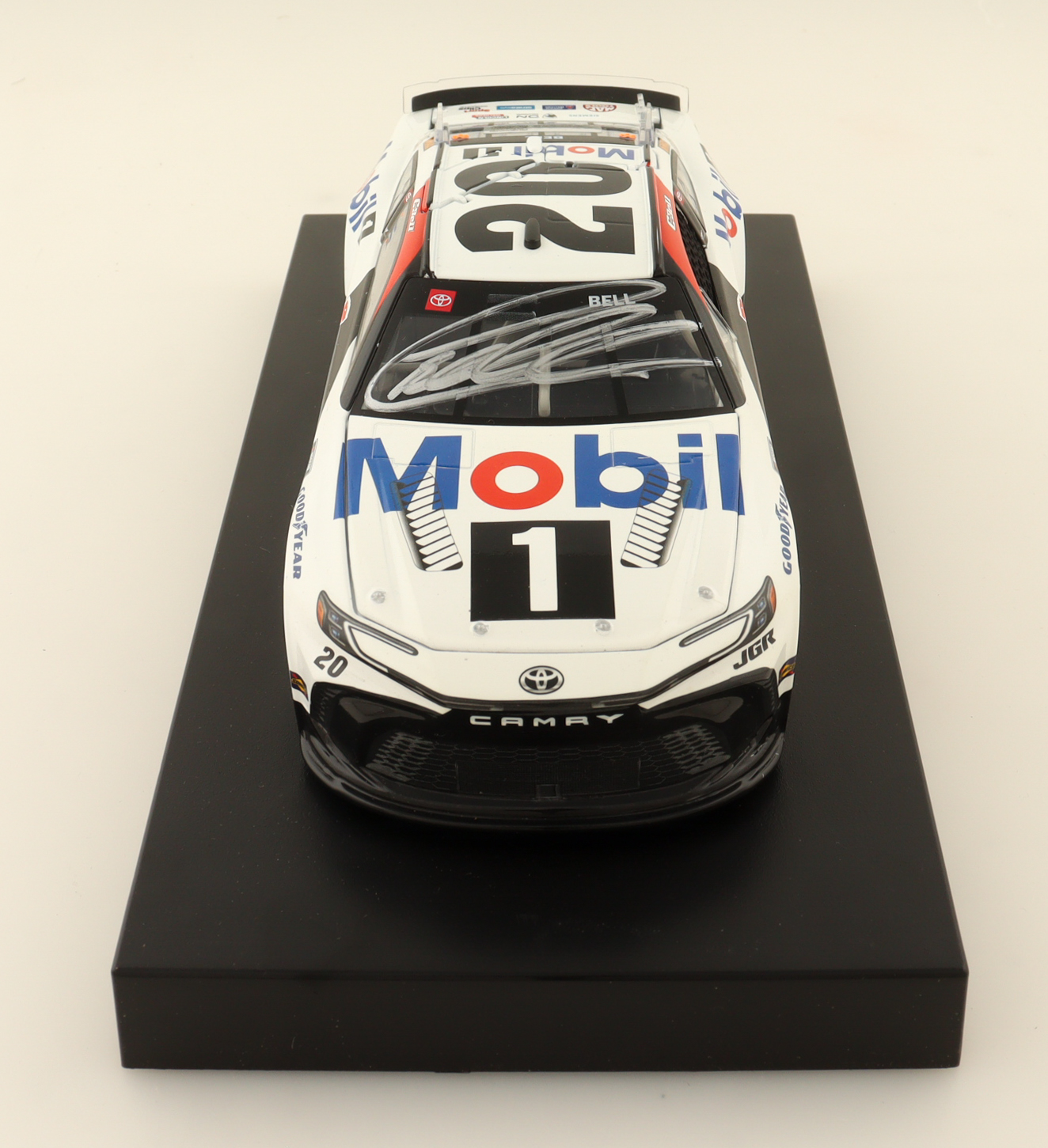 Christopher Bell Signed 2025 #20 Mobil 1 Camry | 1:24 Diecast Car (Bell COA) at PristineAuction.com Christopher Bell Signed 2025 #20 Mobil 1 Camry | 1:24 Diecast Car (Bell COA) at PristineAuction.com