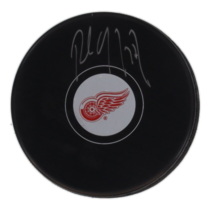 Paul Coffey Signed Red Wings Logo Hockey Puck (Schwartz) at PristineAuction.com Paul Coffey Signed Red Wings Logo Hockey Puck (Schwartz) at PristineAuction.com