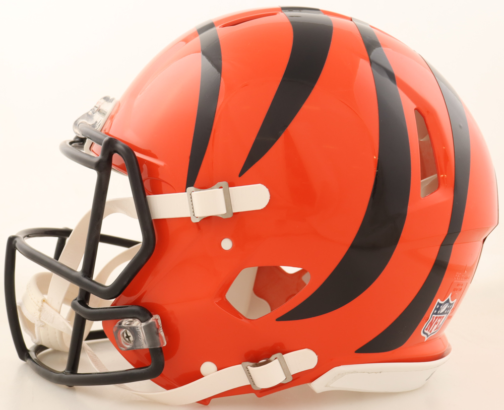 Ja'Marr Chase Signed Bengals Full-Size Authentic On-Field Speed Helmet (Beckett) at PristineAuction.com Ja'Marr Chase Signed Bengals Full-Size Authentic On-Field Speed Helmet (Beckett) at PristineAuction.com