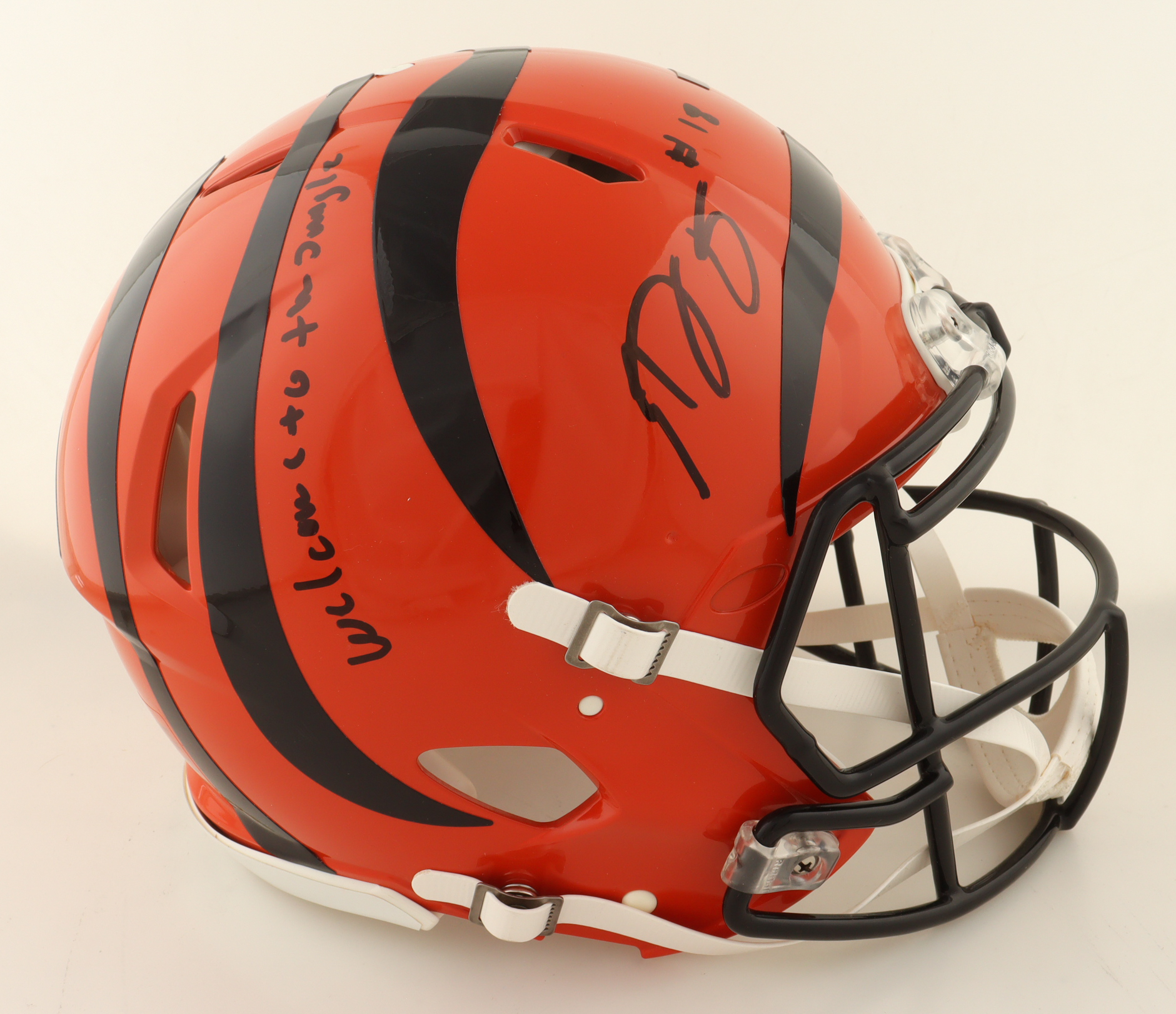 A.J. Green Signed Bengals Full-Size Authentic On-Field Speed Helmet Inscribed "Welcome to the Jungle" (Beckett) at PristineAuction.com A.J. Green Signed Bengals Full-Size Authentic On-Field Speed Helmet Inscribed "Welcome to the Jungle" (Beckett) at PristineAuction.com
