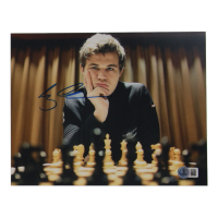 Magnus Carlsen Signed 8x10 Photo (Beckett) at PristineAuction.com