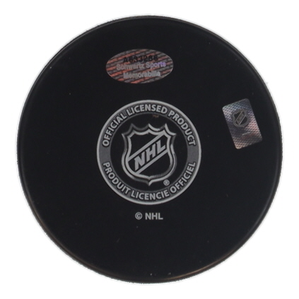 Chris Chelios Signed Red Wings Logo Hockey Puck Inscribed "2002, 08 Cup Champs" (Schwartz) at PristineAuction.com Chris Chelios Signed Red Wings Logo Hockey Puck Inscribed "2002, 08 Cup Champs" (Schwartz) at PristineAuction.com