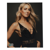 Nikki Glaser Signed 8x10 Photo (Beckett) at PristineAuction.com