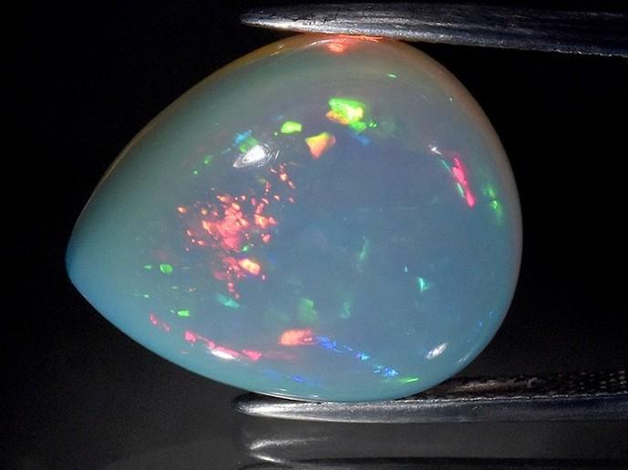 13.95 Carats Natural Opal Loose at PristineAuction.com 13.95 Carats Natural Opal Loose at PristineAuction.com