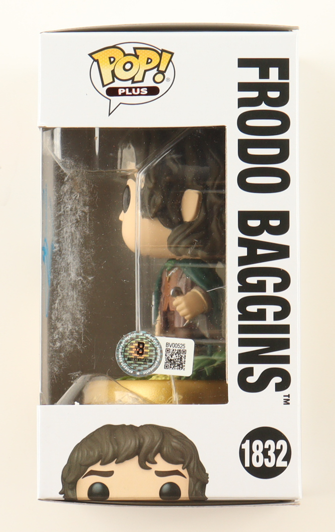 Elijah Wood Signed "The Lord of the Rings" #1832 Frodo Baggins Funko Pop! Vinyl Figure (Beckett) at PristineAuction.com Elijah Wood Signed "The Lord of the Rings" #1832 Frodo Baggins Funko Pop! Vinyl Figure (Beckett) at PristineAuction.com