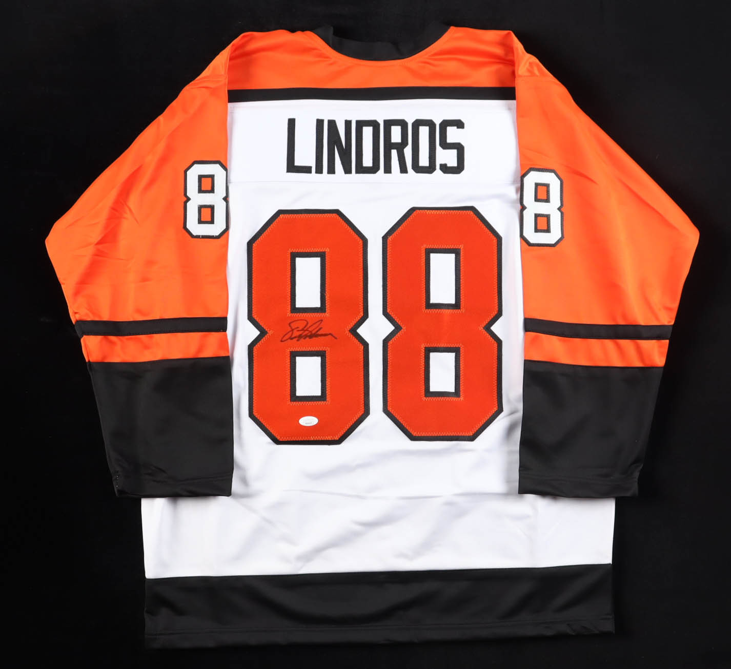 Eric Lindros Signed Jersey (JSA) at PristineAuction.com Eric Lindros Signed Jersey (JSA) at PristineAuction.com