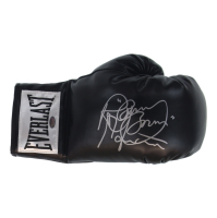 Ray "Boom Boom" Mancini Signed Everlast Boxing Glove (Schwartz) at PristineAuction.com