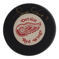 Gordie Howe Signed Red Wings Logo Puck (Beckett) at PristineAuction.com