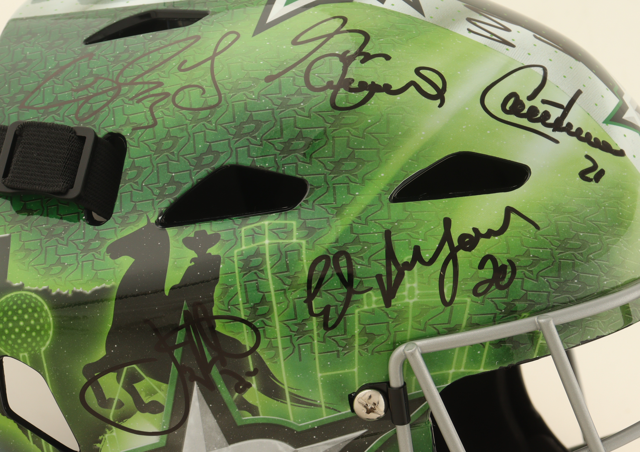 1999 Stanley Cup Champions Stars Goalie Mask Signed By (13) with Mike Modano, Brett Hull, Ed Belfour, Guy Carbonneau (Beckett) at PristineAuction.com 1999 Stanley Cup Champions Stars Goalie Mask Signed By (13) with Mike Modano, Brett Hull, Ed Belfour, Guy Carbonneau (Beckett) at PristineAuction.com