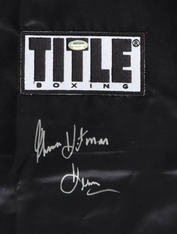 Thomas Hearns Signed Title Boxing Robe Inscribed "Hitman" (Schwartz) at PristineAuction.com Thomas Hearns Signed Title Boxing Robe Inscribed "Hitman" (Schwartz) at PristineAuction.com