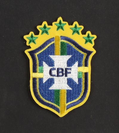 Pele Signed Custom Framed Jersey Display with World Cup Trophy Pin (PSA) at PristineAuction.com Pele Signed Custom Framed Jersey Display with World Cup Trophy Pin (PSA) at PristineAuction.com