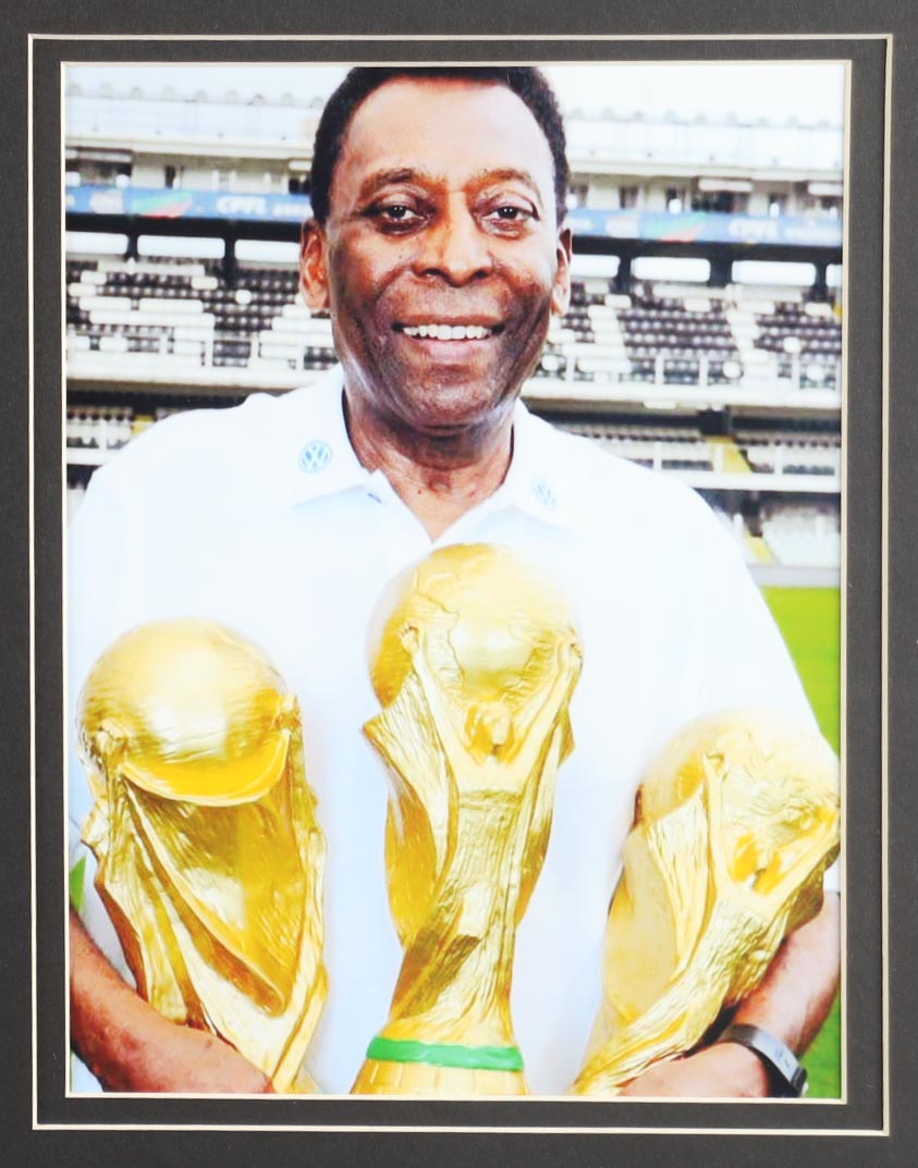Pele Signed Custom Framed Jersey Display with World Cup Trophy Pin (PSA) at PristineAuction.com Pele Signed Custom Framed Jersey Display with World Cup Trophy Pin (PSA) at PristineAuction.com