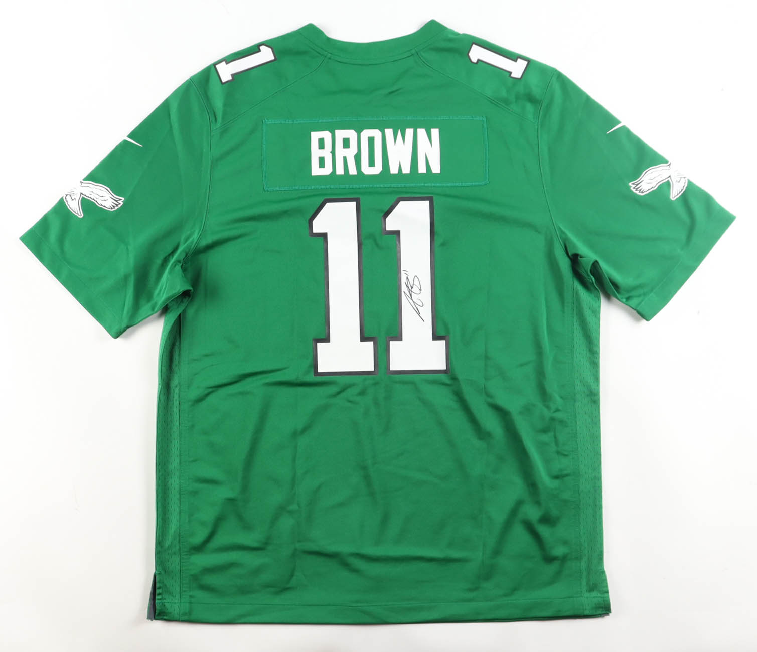 AJ Brown Signed Eagles Nike Authentic Jersey (Beckett) at PristineAuction.com AJ Brown Signed Eagles Nike Authentic Jersey (Beckett) at PristineAuction.com