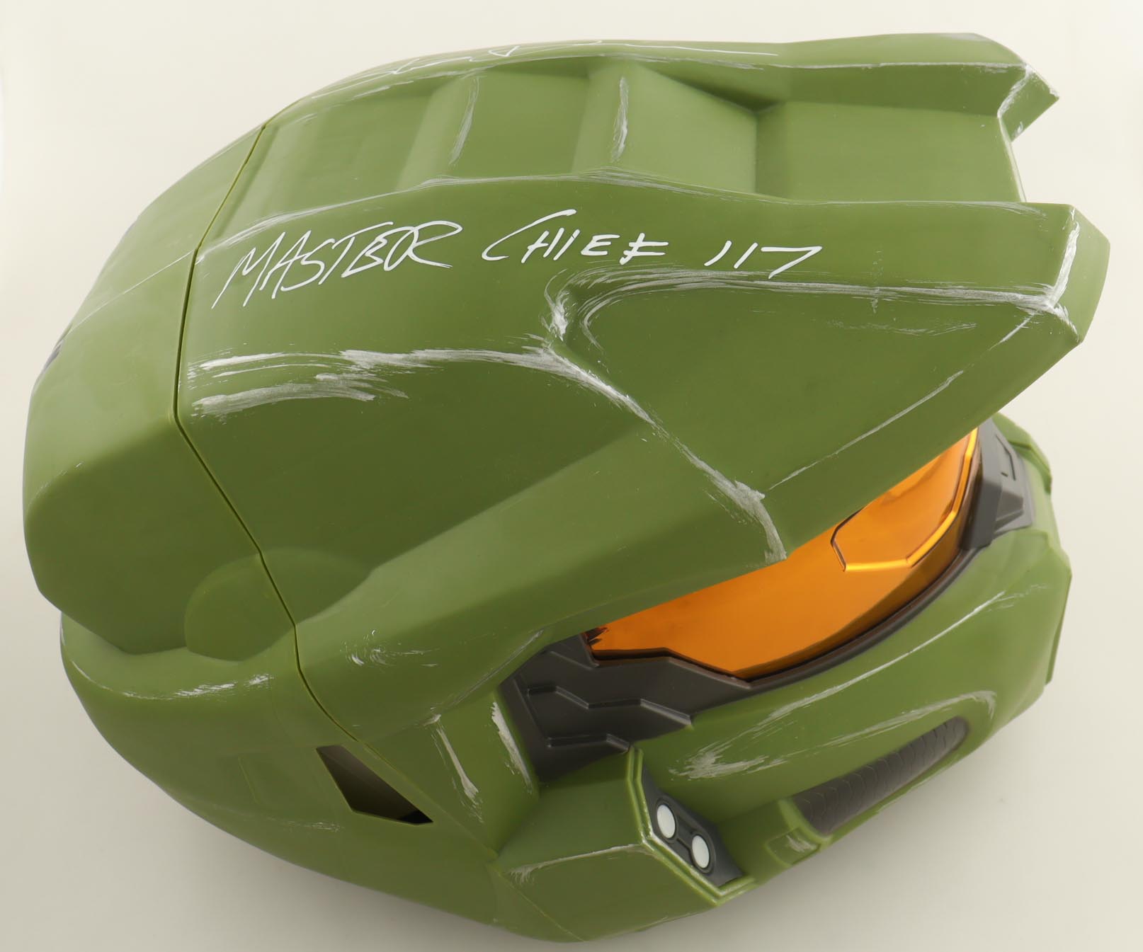 Steve Downes Signed "Halo" Master Chief Full-Size Spartan Helmet Inscribed "Master Chief 117" (JSA) at PristineAuction.com Steve Downes Signed "Halo" Master Chief Full-Size Spartan Helmet Inscribed "Master Chief 117" (JSA) at PristineAuction.com
