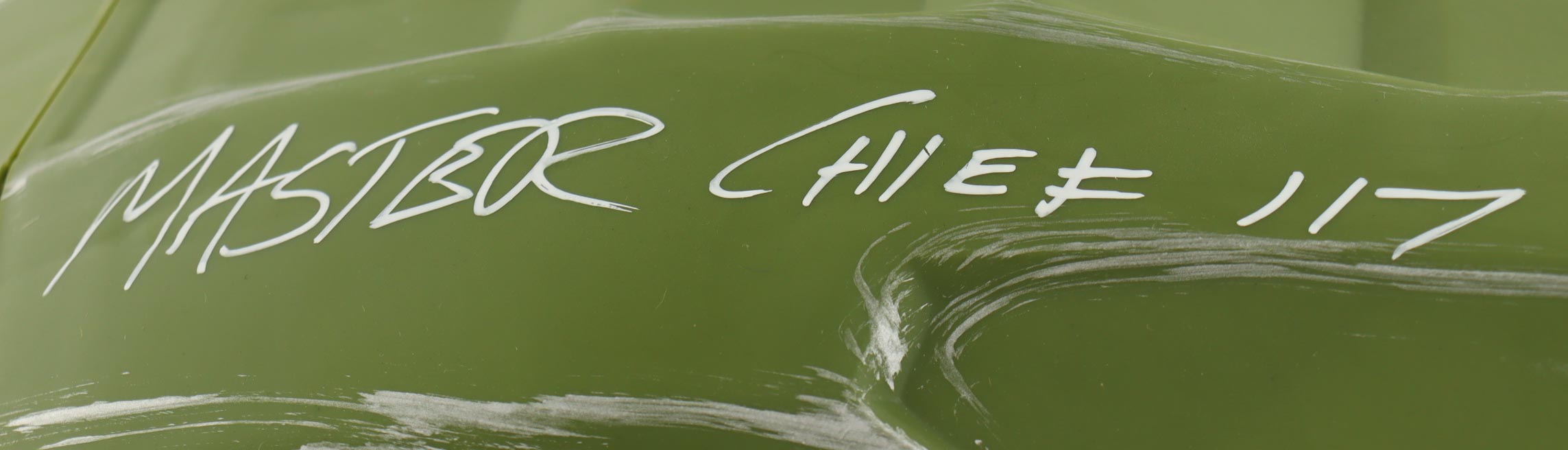 Steve Downes Signed "Halo" Master Chief Full-Size Spartan Helmet Inscribed "Master Chief 117" (JSA) at PristineAuction.com Steve Downes Signed "Halo" Master Chief Full-Size Spartan Helmet Inscribed "Master Chief 117" (JSA) at PristineAuction.com