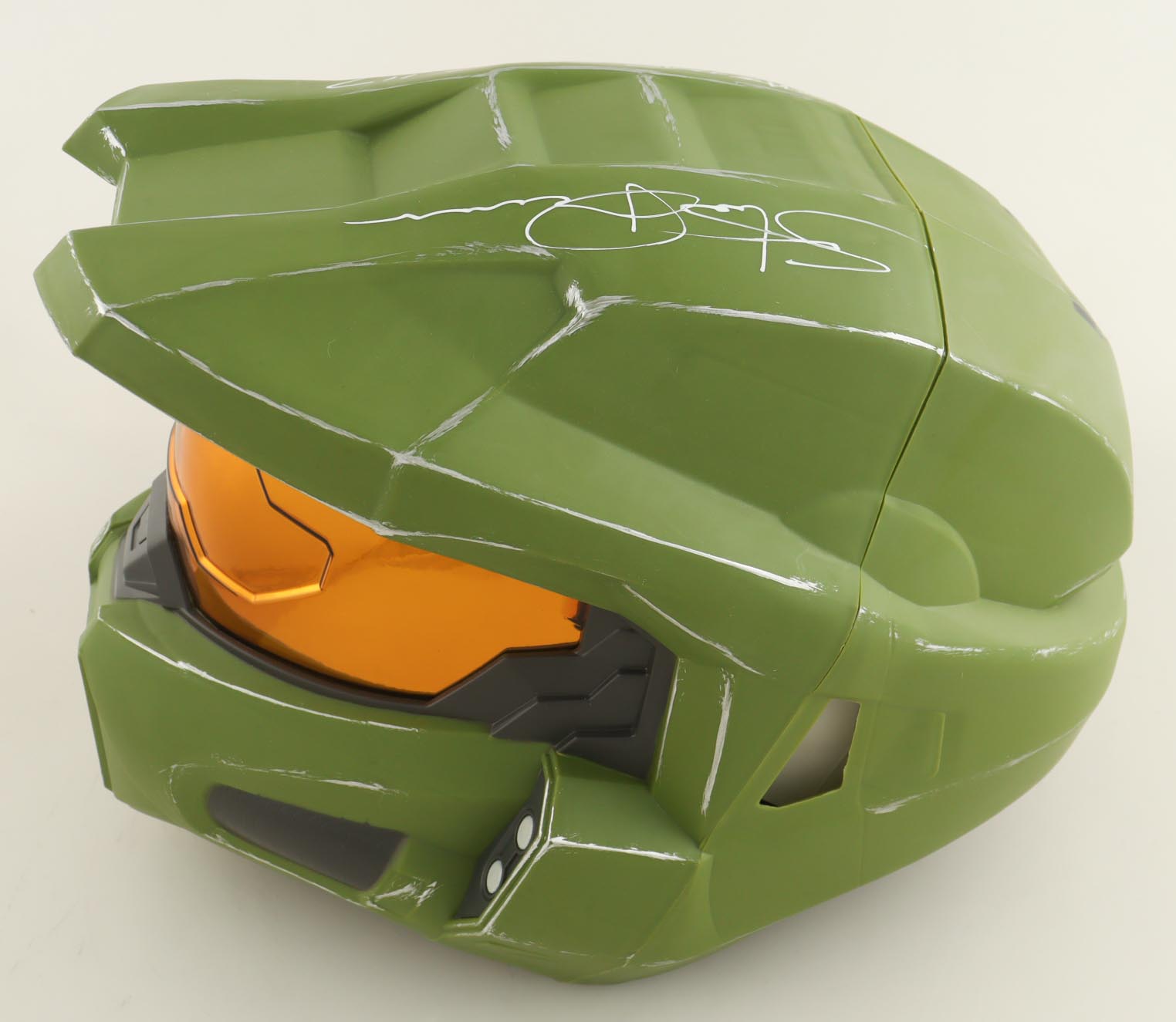 Steve Downes Signed "Halo" Master Chief Full-Size Spartan Helmet Inscribed "Master Chief 117" (JSA) at PristineAuction.com Steve Downes Signed "Halo" Master Chief Full-Size Spartan Helmet Inscribed "Master Chief 117" (JSA) at PristineAuction.com