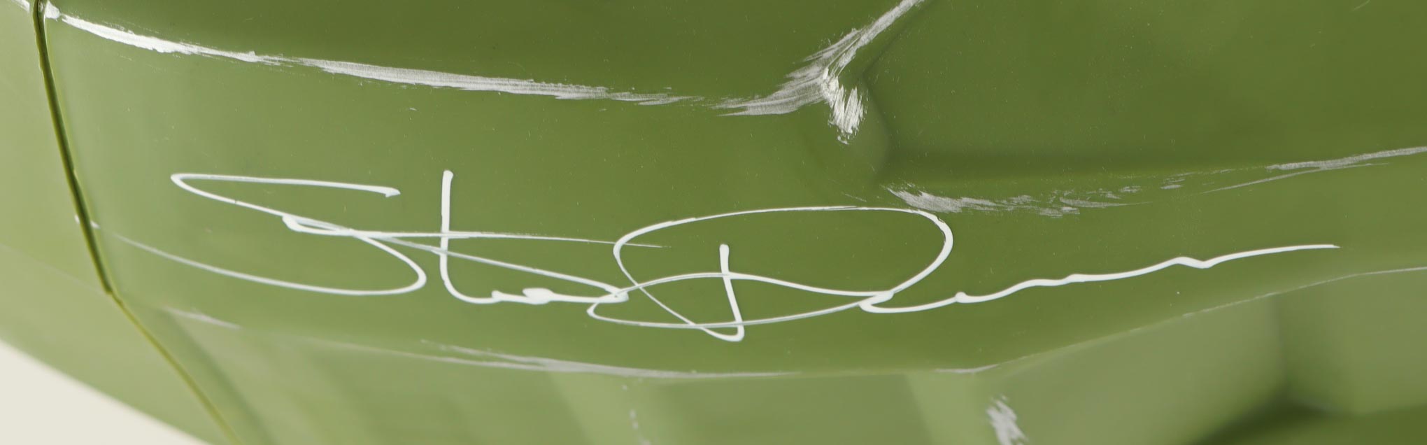 Steve Downes Signed "Halo" Master Chief Full-Size Spartan Helmet Inscribed "Master Chief 117" (JSA) at PristineAuction.com Steve Downes Signed "Halo" Master Chief Full-Size Spartan Helmet Inscribed "Master Chief 117" (JSA) at PristineAuction.com