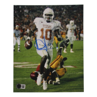 Vince Young Signed Texas Longhorns 8x10 Photo (Beckett) at PristineAuction.com
