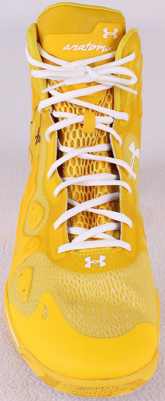 Stephen Curry Signed Under Armour Signature Basketball Shoe (JSA ALOA) at PristineAuction.com Stephen Curry Signed Under Armour Signature Basketball Shoe (JSA ALOA) at PristineAuction.com