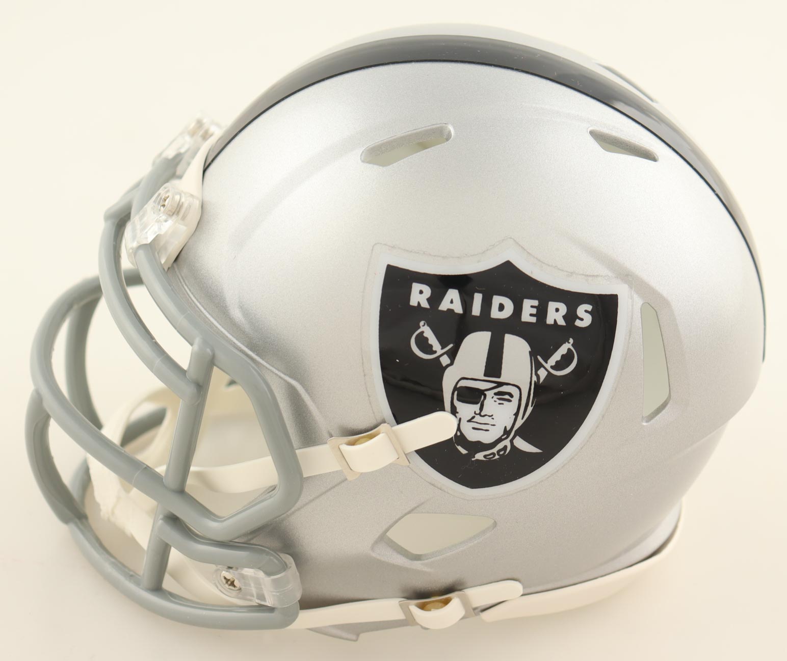 Brock Bowers Signed Raiders Speed Mini Helmet (Beckett) at PristineAuction.com Brock Bowers Signed Raiders Speed Mini Helmet (Beckett) at PristineAuction.com