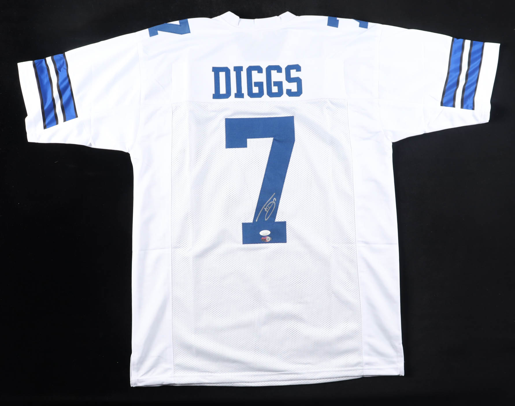 Trevon Diggs Signed Jersey (JSA) at PristineAuction.com Trevon Diggs Signed Jersey (JSA) at PristineAuction.com