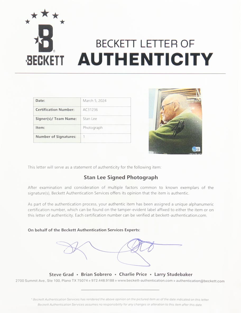 Stan Lee Signed Custom Framed Photo Display (Beckett) at PristineAuction.com Stan Lee Signed Custom Framed Photo Display (Beckett) at PristineAuction.com